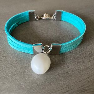 💎 3/$30: Leather Seashell Bracelet